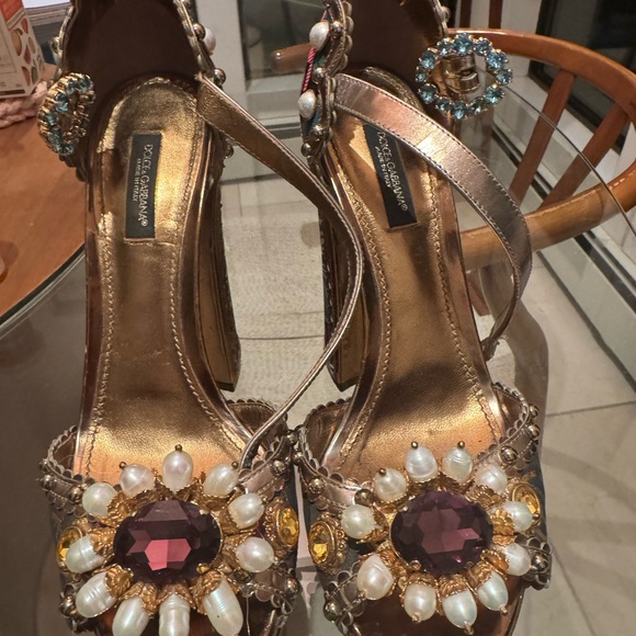 Dolce & Gabbana Pearl Embellished Gold Heels - Picture 4 of 4